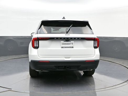 New 2026 Ford Explorer Active image 8