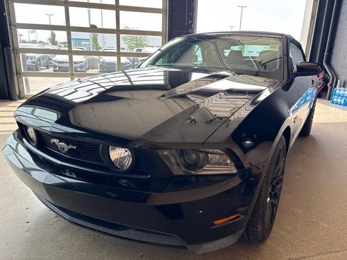 Used 2012 Ford Mustang GT Premium w/ HID Headlamps & Security Pkg RWD image 5