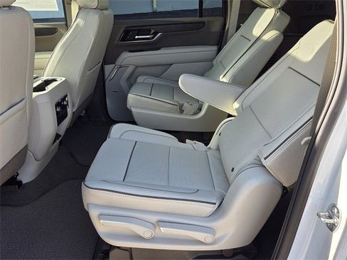 New 2026 GMC Yukon XL Denali w/ Sun & Power Step Package image 10