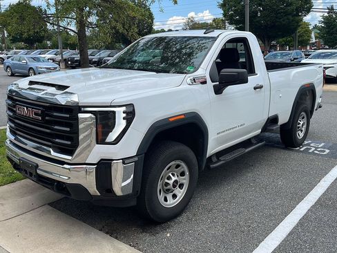 Used 2024 GMC Sierra 2500 Pro w/ Convenience Package AWD/4WD image 1