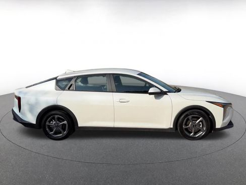 Used 2025 Kia K4 FWD image 16