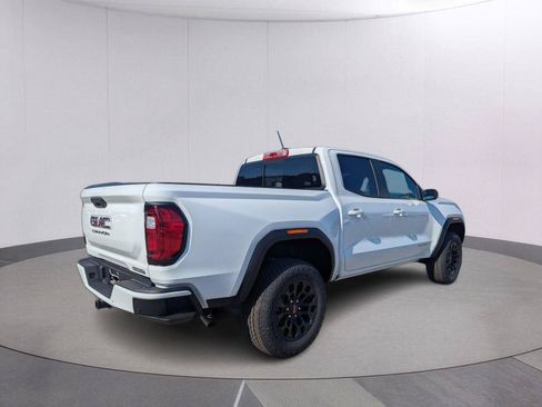 New 2026 GMC Canyon Elevation w/ Convenience Package RWD image 3