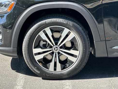 Certified 2025 Mercedes-Benz GLB 250 image 24