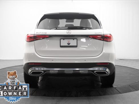 Used 2025 Mercedes-Benz GLC 300 4MATIC image 4
