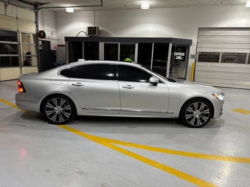 Used 2022 Volvo S90 B6 Inscription w/ Advanced Package image 7