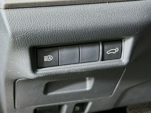 Used 2025 Toyota Grand Highlander AWD image 17