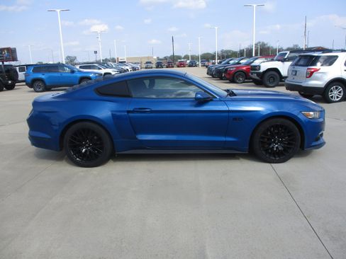 Used 2017 Ford Mustang GT w/ GT Performance Package image 6