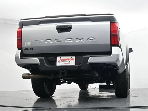 Used 2024 Toyota Tacoma TRD Off-Road AWD/4WD image 35