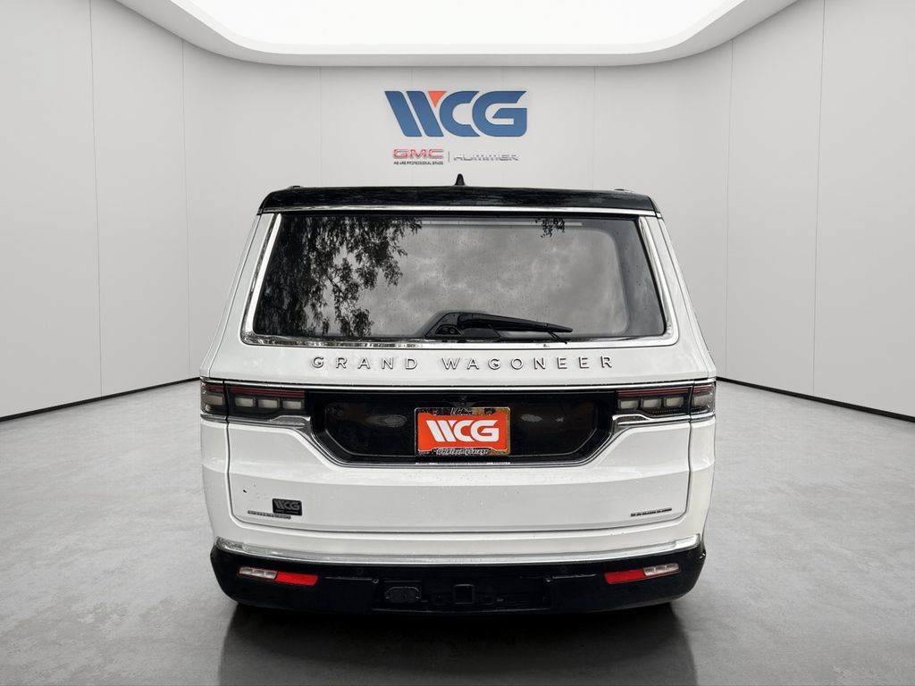 Used 2023 Jeep Grand Wagoneer Series III AWD/4WD image 4