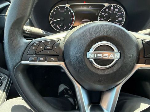 Used 2025 Nissan Sentra SV FWD image 18