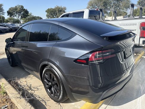 Used 2025 Tesla Model X AWD/4WD image 4