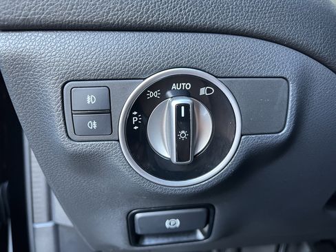 Used 2019 Mercedes-Benz GLA 250 4MATIC image 25