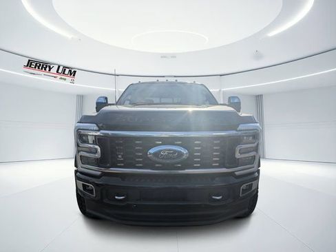 Used 2024 Ford F450 Platinum w/ FX4 Off-Road Package image 7