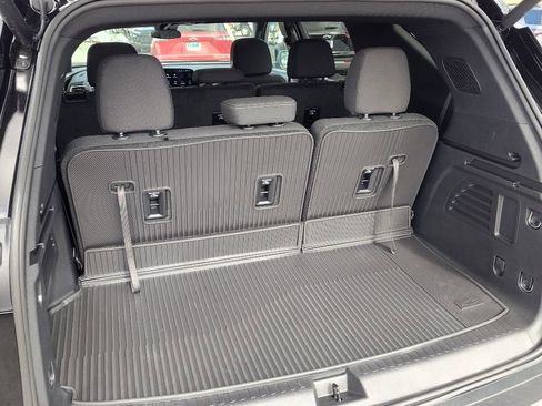 New 2026 Chevrolet Traverse RS w/ LPO, Floor Liner Package image 9
