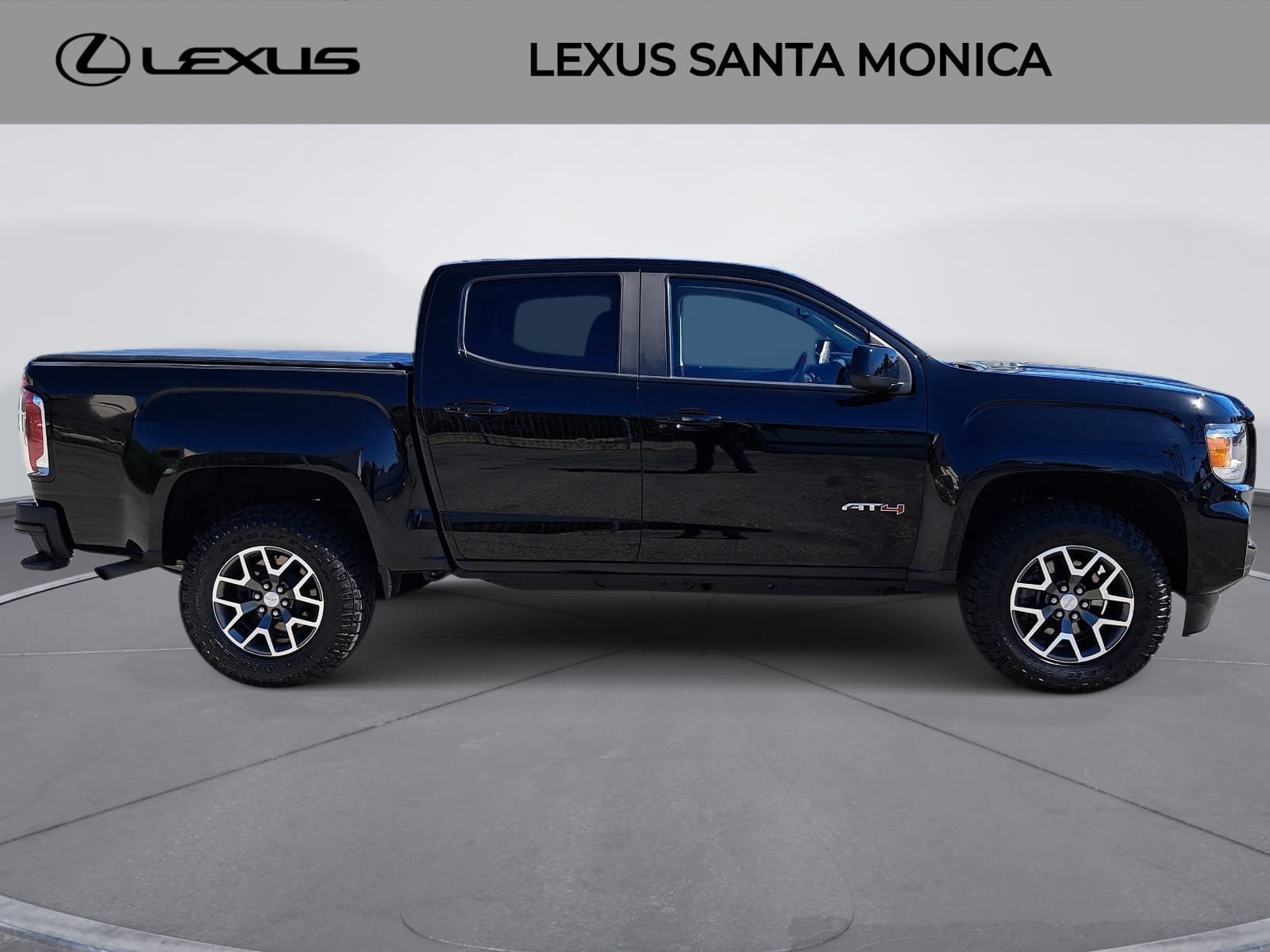 Used 2021 GMC Canyon AT4 w/ Trailering Package AWD/4WD image 4