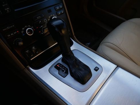 Used 2013 Volvo XC90 3.2 image 26