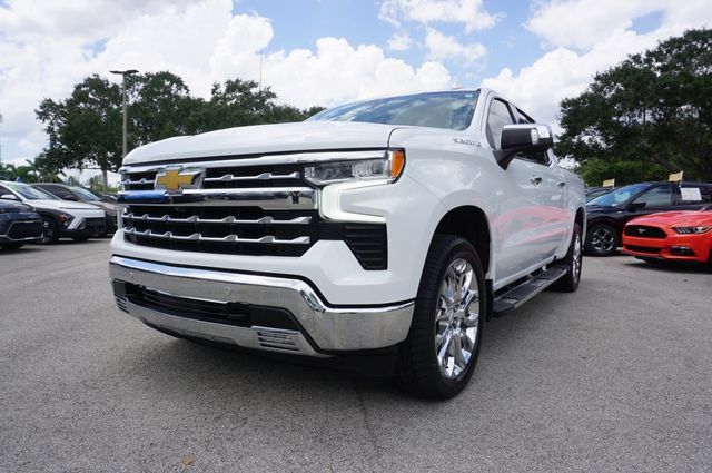 Used 2023 Chevrolet Silverado 1500 LTZ w/ LTZ Convenience Package II AWD/4WD image 16