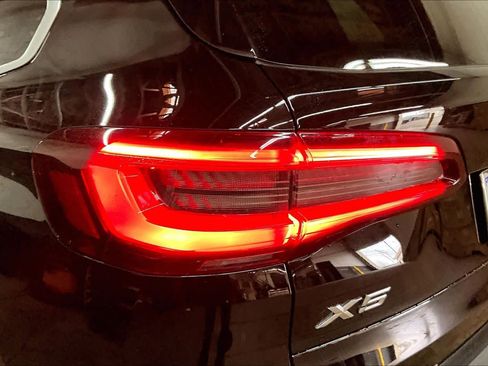 Used 2023 BMW X5 xDrive40i w/ Premium Package image 31