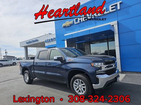 Used 2022 Chevrolet Silverado 1500 LT AWD/4WD image 1