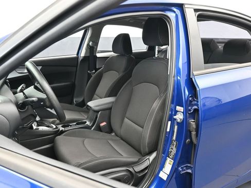 Used 2023 Kia Forte LXS FWD image 10