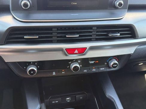 Used 2020 Kia Telluride LX FWD image 23