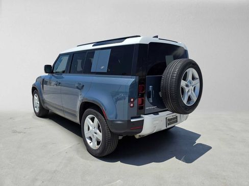 Certified 2022 Land Rover Defender 110 SE AWD/4WD image 3
