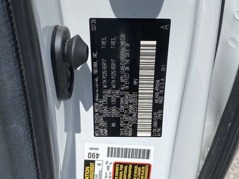 Certified 2026 Toyota Sienna XLE FWD image 15