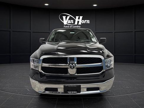 Used 2022 RAM 1500 Classic SLT image 9
