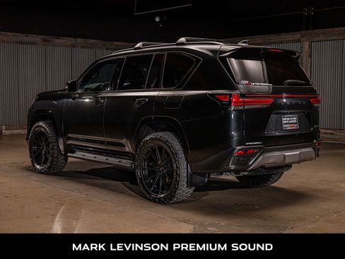 Used 2025 Lexus LX 700h Overtrail AWD/4WD image 7