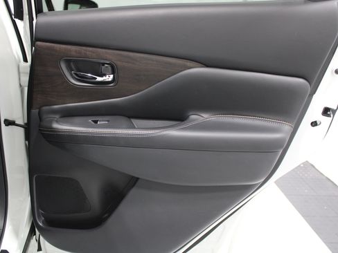Used 2023 Nissan Murano Platinum AWD/4WD image 21
