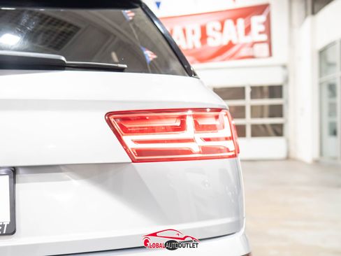 Used 2019 Audi Q7 3.0T Premium Plus w/ Premium Plus Package image 54