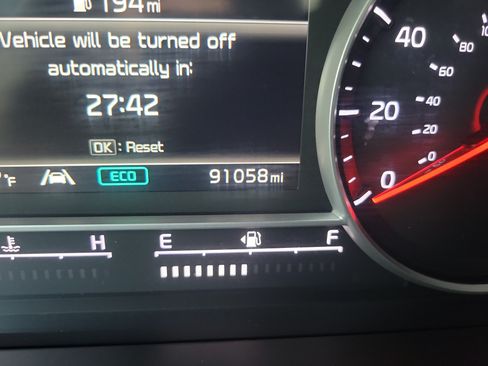 Used 2022 Kia Sorento EX w/ Panoramic Sunroof Package FWD image 28