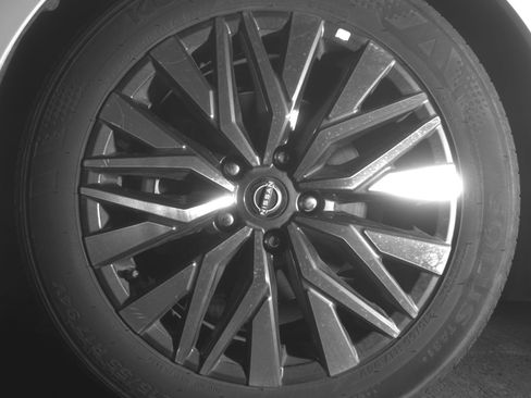 Used 2025 Nissan Altima 2.5 SV FWD image 12