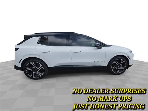 Used 2025 Chevrolet Equinox EV LT w/ Convenience Package II image 9