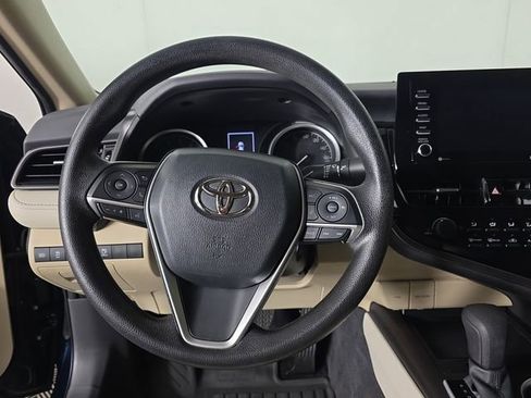 Used 2021 Toyota Camry LE image 10