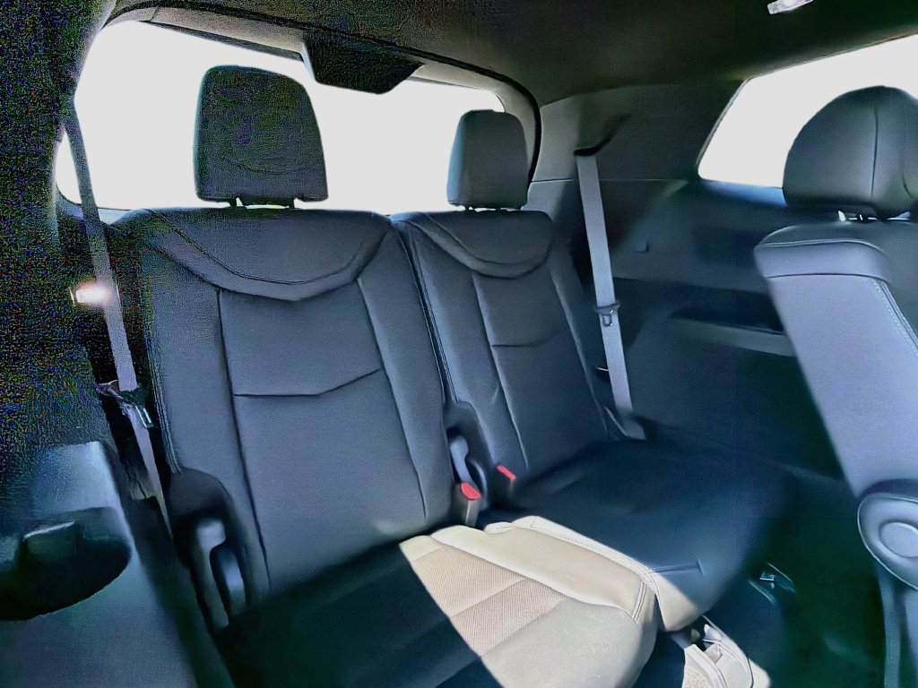 Used 2024 Cadillac XT6 Sport w/ Technology Package AWD/4WD image 29
