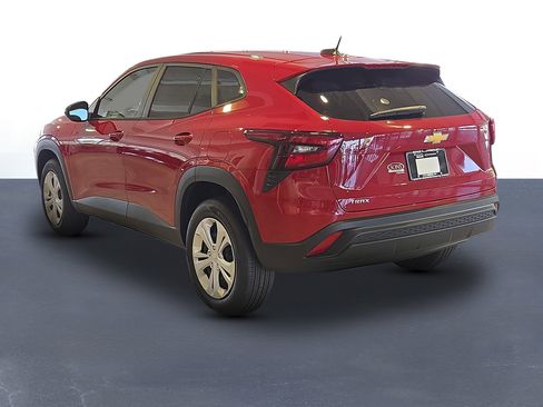 New 2026 Chevrolet Trax LS FWD image 5