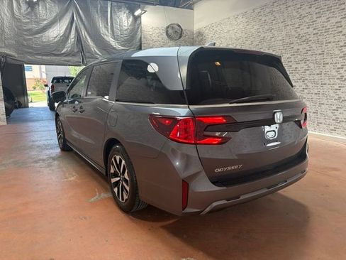 Used 2025 Honda Odyssey EX-L image 5