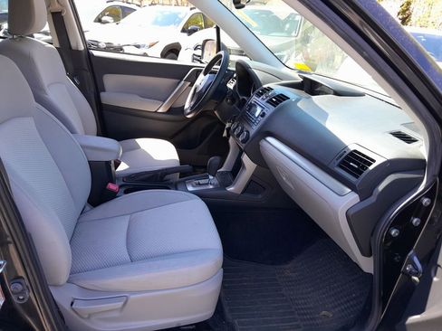 Used 2015 Subaru Forester 2.5i Premium w/ All-Weather Package AWD/4WD image 36