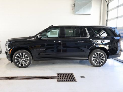 New 2025 Chevrolet Suburban High Country image 7