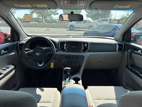 Used 2017 Kia Sportage LX AWD/4WD image 11