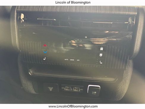 Used 2024 Jeep Wagoneer L Series II w/ Flexible Seating Group image 24