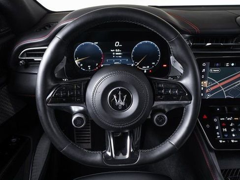 Used 2023 Maserati Grecale Modena AWD/4WD image 34