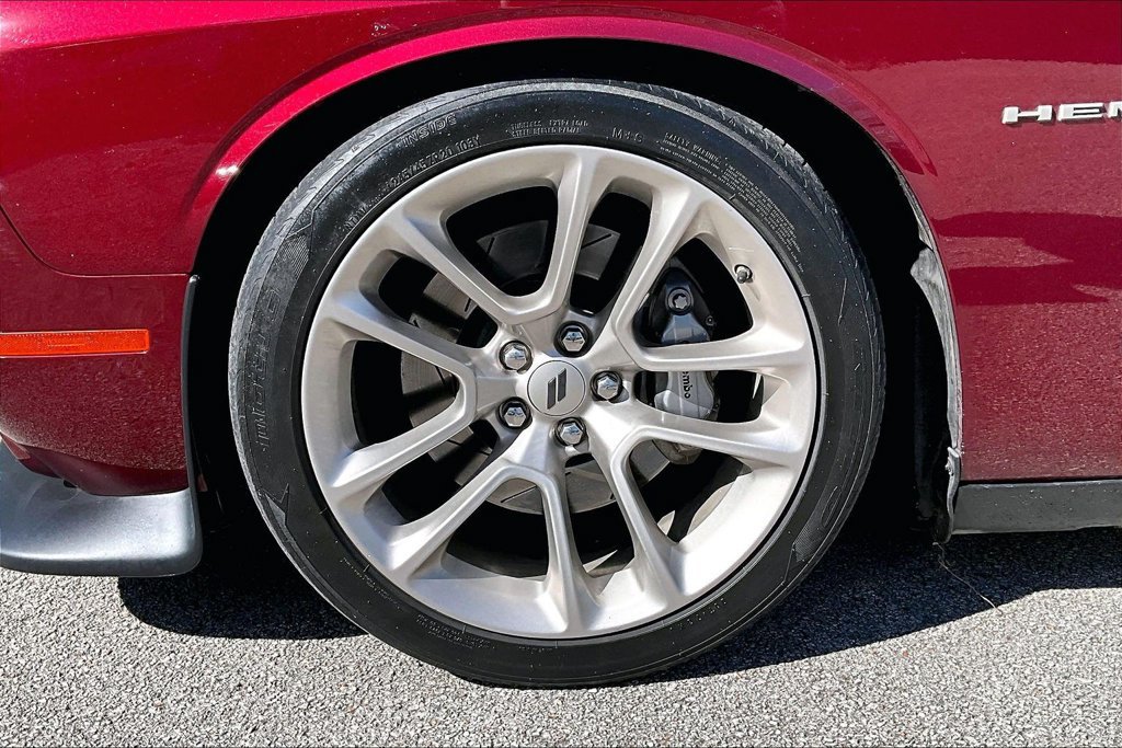 Used 2020 Dodge Challenger R/T RWD image 11