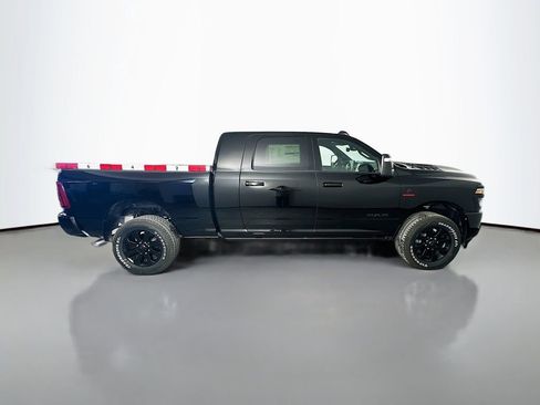 New 2026 RAM 2500 Laramie AWD/4WD image 8