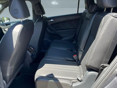 Used 2023 Volkswagen Tiguan SE R-Line FWD image 9