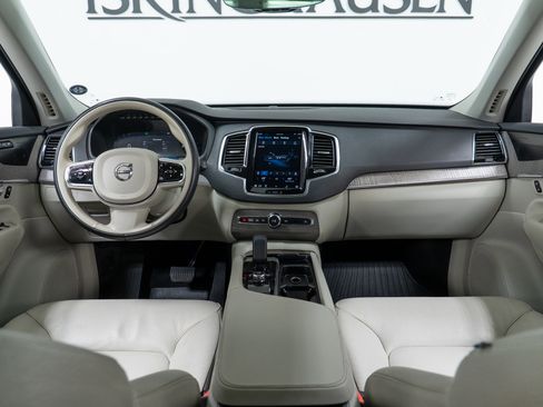 Certified 2023 Volvo XC90 B6 Plus w/ Protection Package Premier image 15