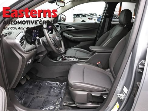 Used 2025 Buick Encore GX Preferred AWD/4WD image 13