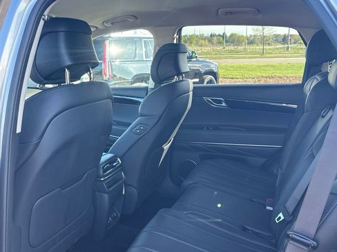 Used 2025 Genesis GV80 2.5T Standard AWD/4WD image 23
