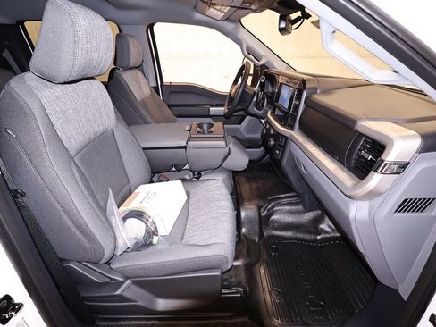 New 2026 Ford F550 4x4 Crew Cab w/ XLT Value Package image 15